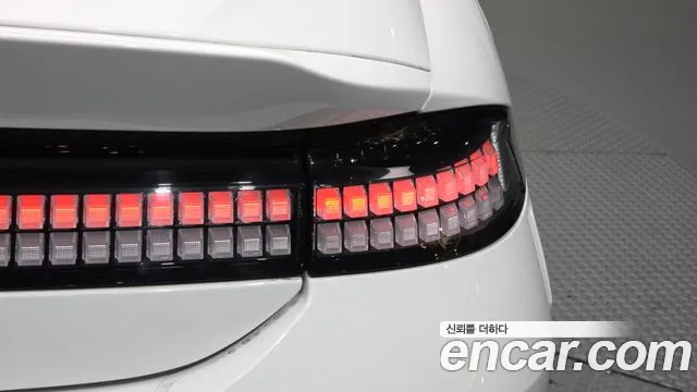 Hyundai Ioniq 6 — Фото автомобиля 8