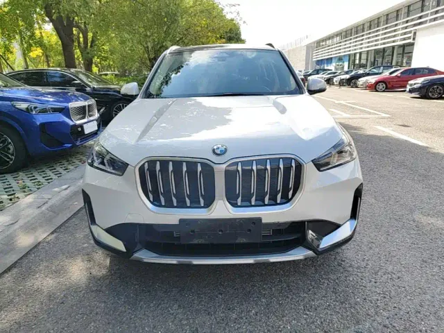 BMW X1 — Фото автомобиля 2