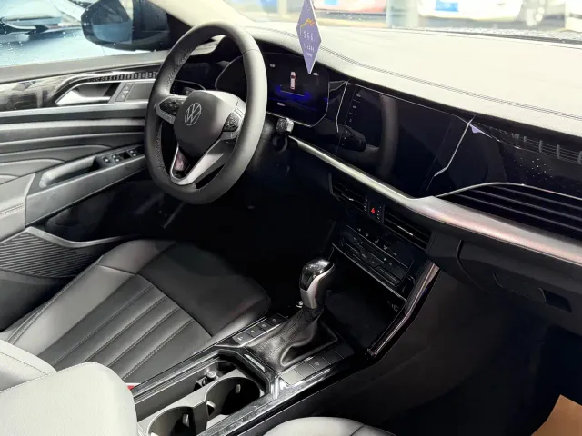 Volkswagen Passat — Фото автомобиля 7
