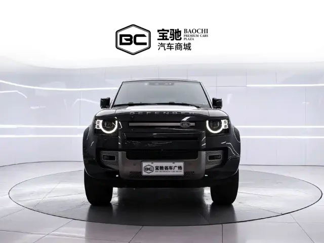 Land Rover Defender — Фото автомобиля 2