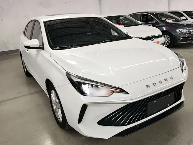 Roewe i5 — Фото автомобиля 3