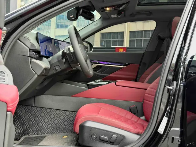 BMW 5 Series — Фото автомобиля 6