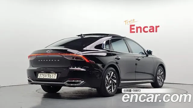 Фотография автомобиля — Hyundai Grandeur Grandeur (New) Hybrid
