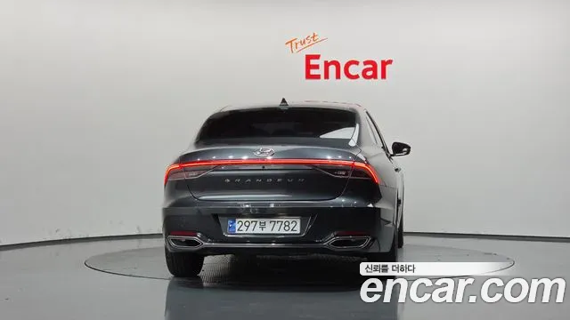 Hyundai Grandeur Новый Grandeur IG — Фото автомобиля 2