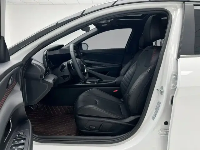 Hyundai Elantra 2022 240TGDi DCT LUX Premium Edition — Фото автомобиля 7