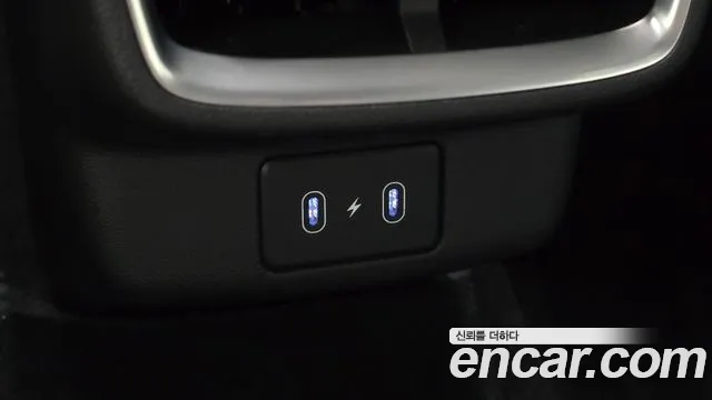 Hyundai Grandeur Grandeur (GN7) 2.5 Бензин 2WD — Фото автомобиля 11