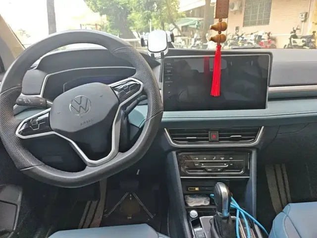 Volkswagen Tharu — Фото автомобиля 10