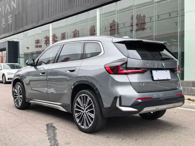 BMW X1 — Фото автомобиля 10