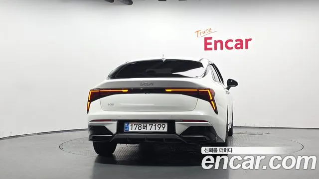 Kia K5 Новый K5 3 поколение 2.0 LPi(Для проката) — Фото автомобиля 4