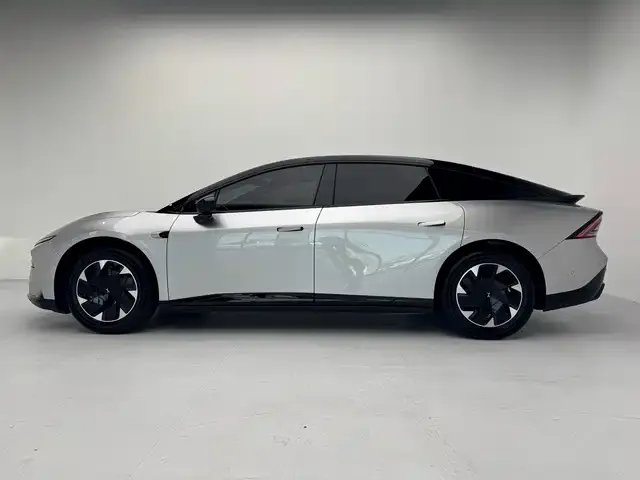 Xpeng P7+ — Фото автомобиля 3