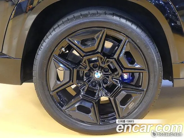 BMW XM G09 — Фото автомобиля 5