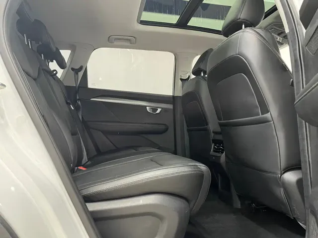 Wuling Asta — Фото автомобиля 12
