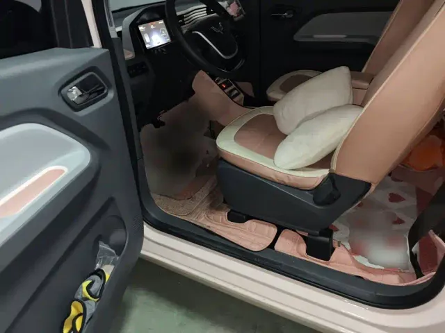 Wuling Hongguang Mini EV — Фото автомобиля 12