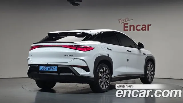 BYD Sealion 7 — Фото автомобиля 2