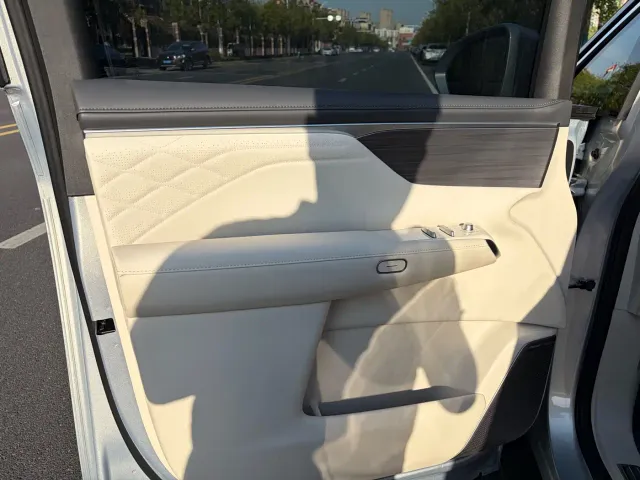 Buick Zhijing Shijia — Фото автомобиля 8