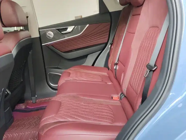 Hongqi HS5 — Фото автомобиля 16