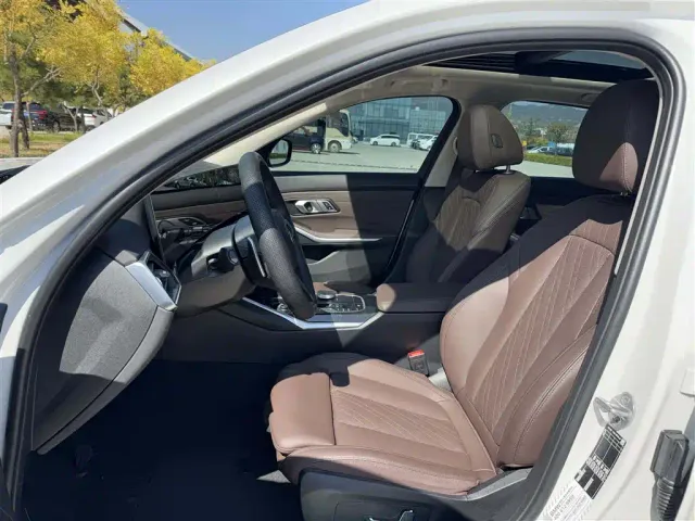 BMW 3 Series — Фото автомобиля 5
