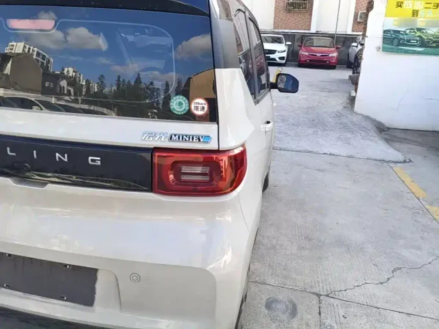 Wuling Hongguang Mini EV — Фото автомобиля 7