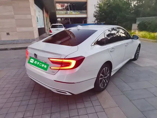 Honda Accord — Фото автомобиля 7