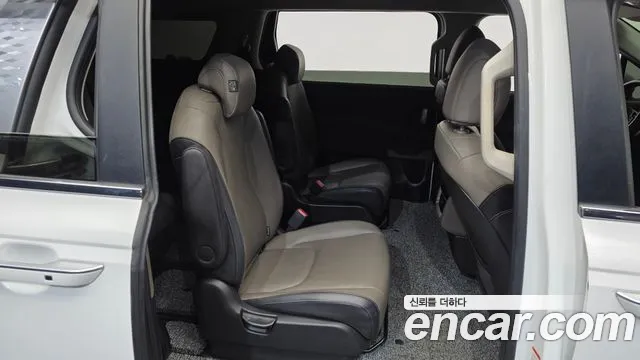 Kia Carnival 4th Gen — Фото автомобиля 12