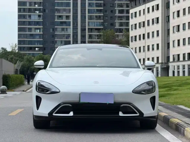 Xiaomi SU7 — Фото автомобиля 4