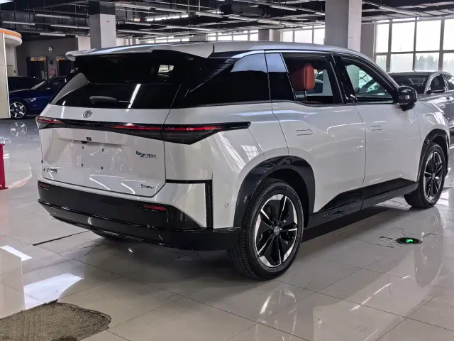 Toyota BoZhi 3X — Фото автомобиля 9