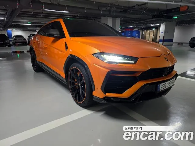 Lamborghini Urus — Фото автомобиля 3