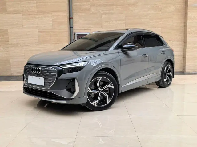Фотография автомобиля — Audi Q4 e-tron