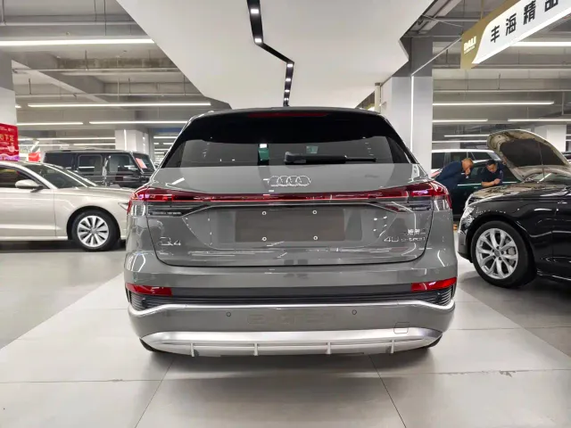 Audi Q4 e-tron — Фото автомобиля 13