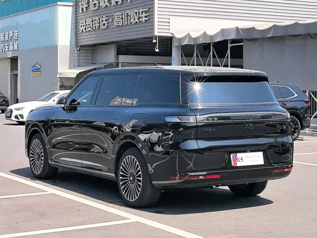 IM Motors LS9 — Фото автомобиля 7