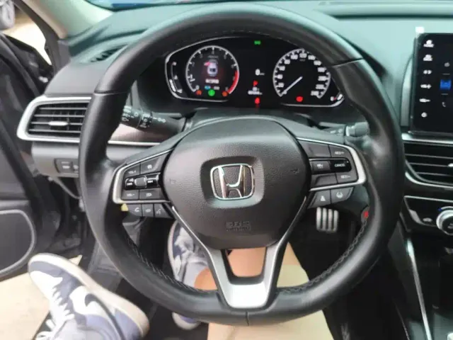 Honda Accord — Фото автомобиля 15