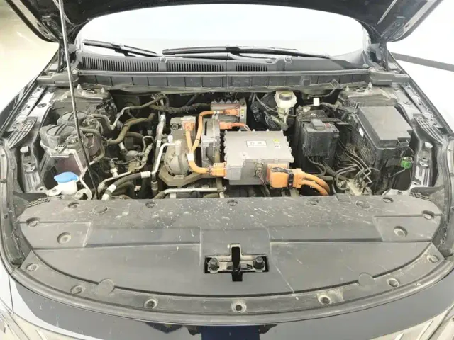 Hongqi Hongqi E-QM5 2024 Model 450km Travel Edition — Фото автомобиля 10