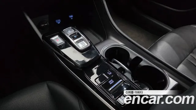 Hyundai Sonata Sonata (DN8) 2.0 LPG(Для проката) — Фото автомобиля 9