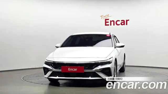 Hyundai AVANTE Новый Avante (CN7) — Фото автомобиля 3