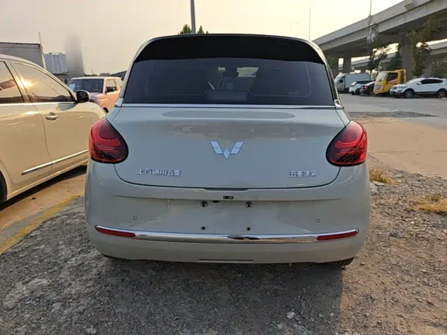 Wuling Bingo — Фото автомобиля 5