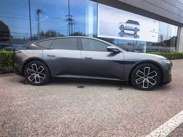 Avatr Avatr 12 2025 Max Extended Range Edition — Фото автомобиля 4