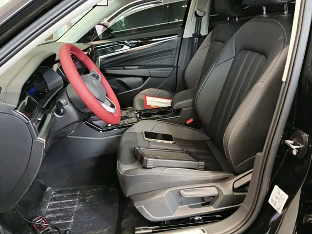 Volkswagen Passat — Фото автомобиля 14