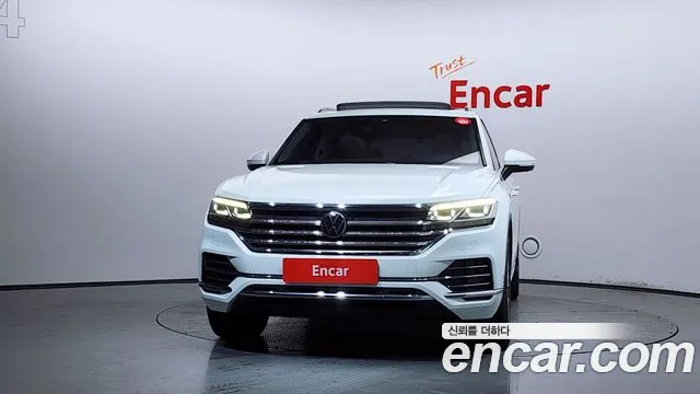 Volkswagen Touareg Generation 3 — Фото автомобиля 3