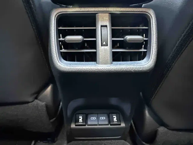 Lexus UX — Фото автомобиля 18