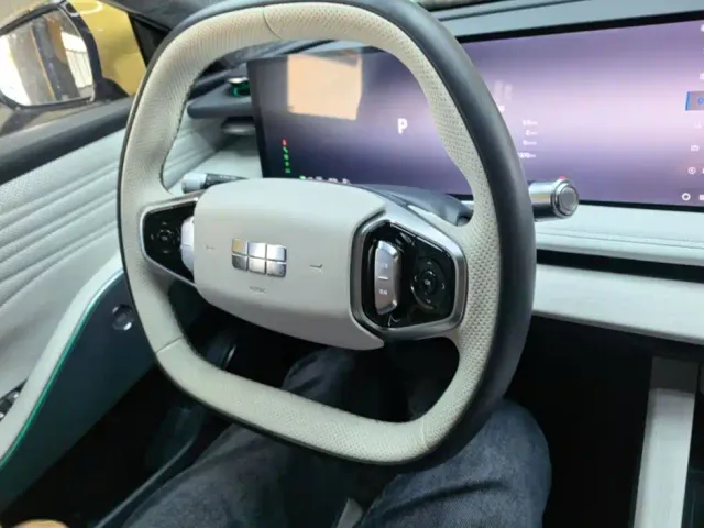 Geely Galaxy E8 — Фото автомобиля 10