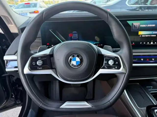 BMW 7 Series — Фото автомобиля 13