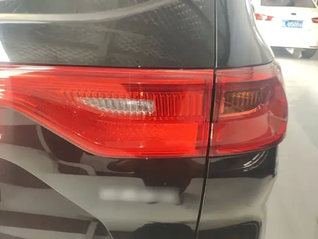 Haval M6 — Фото автомобиля 7
