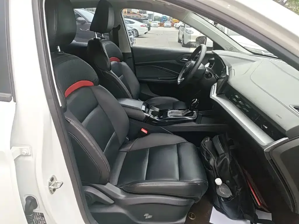 MG MG5 2023 180DVVT CVT Luxury Edition — Фото автомобиля 24