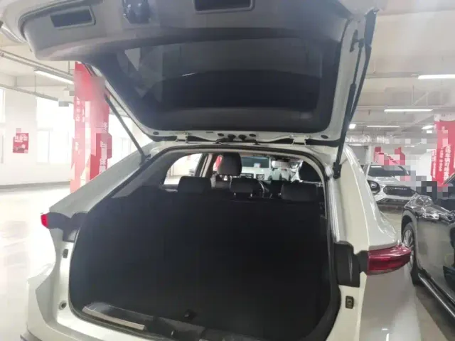 Toyota Harrier — Фото автомобиля 18
