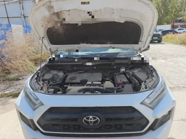 Toyota RAV4 — Фото автомобиля 16