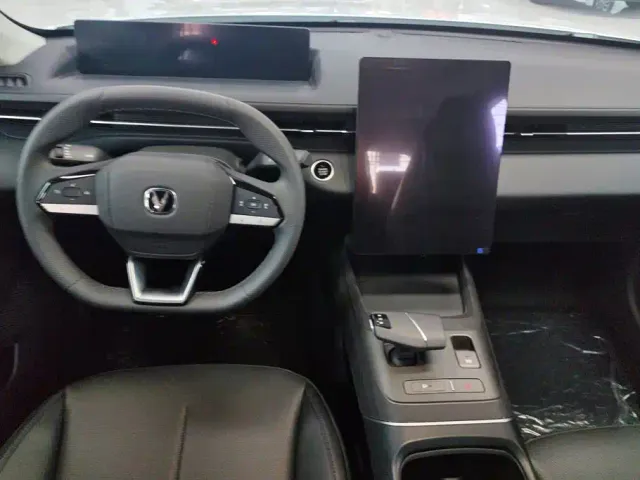 Changan Eado — Фото автомобиля 12