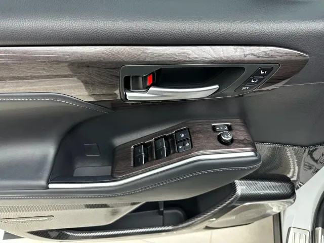 Toyota Highlander — Фото автомобиля 18