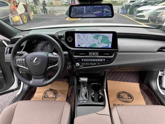 Lexus ES — Фото автомобиля 22