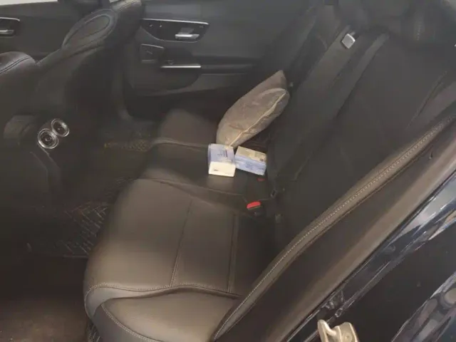 Mercedes-Benz C-Class — Фото автомобиля 11