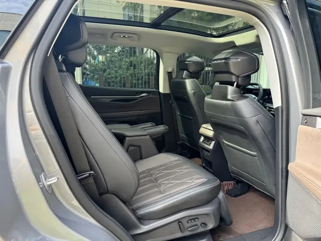 Ford Edge — Фото автомобиля 23